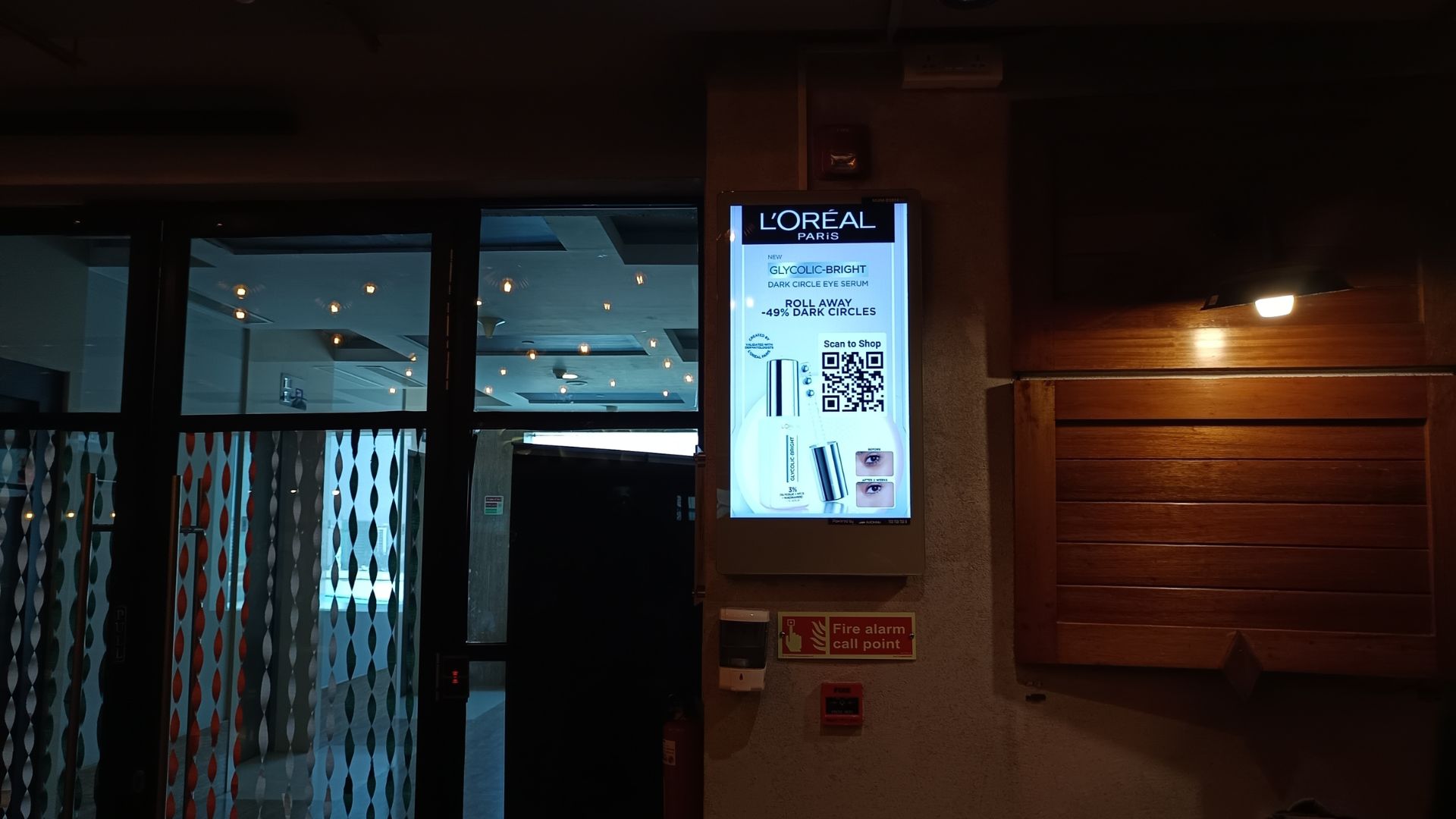 Loreal catches the eye of Millenial and Gen-Z Shoppers via DOOH